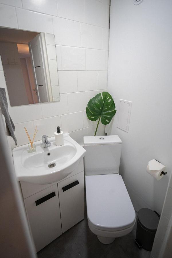 The Good Apartment Powisle 3 Bedrooms Varşovia Exterior foto